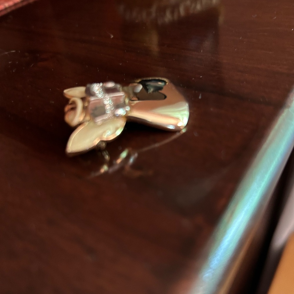 Angel Pin Two Tone with Rhinestones - Picture 4 of 5